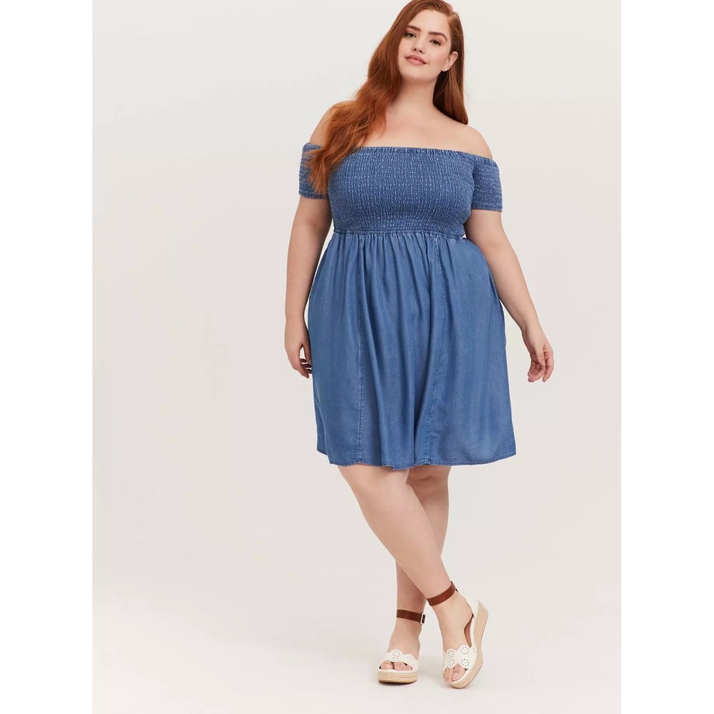 Torrid Off Shoulder Smocked Skater Dress Womens 2X Blue Chambray Lyocell Pockets - Picture 2 of 11